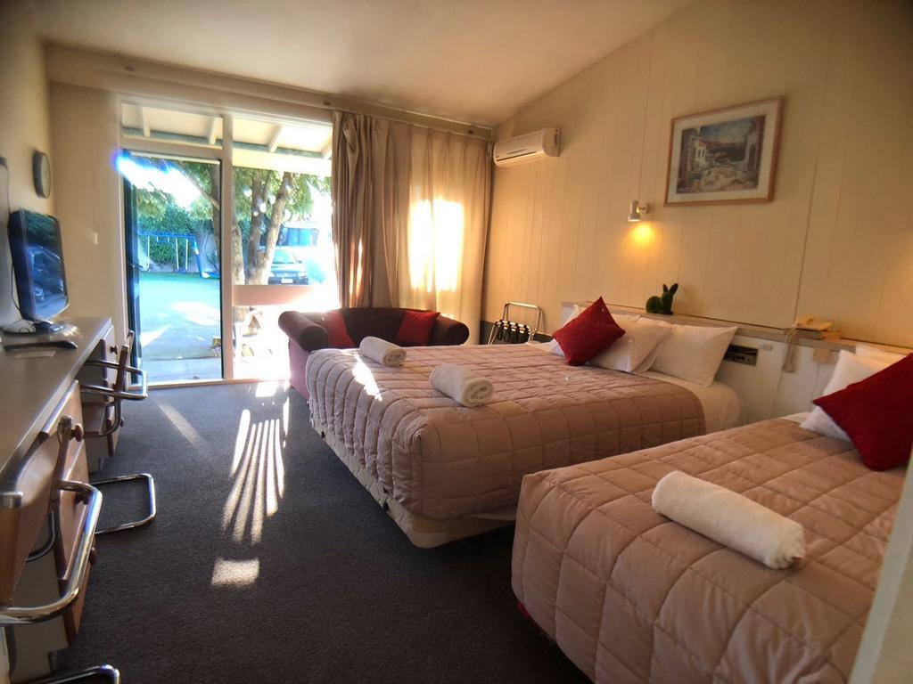 Tui Lodge Motel Крайстчърч Екстериор снимка