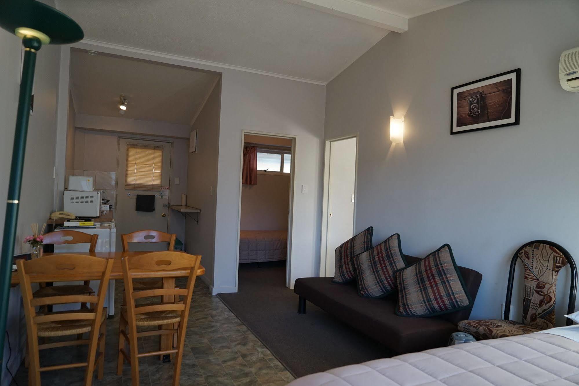 Tui Lodge Motel Крайстчърч Екстериор снимка