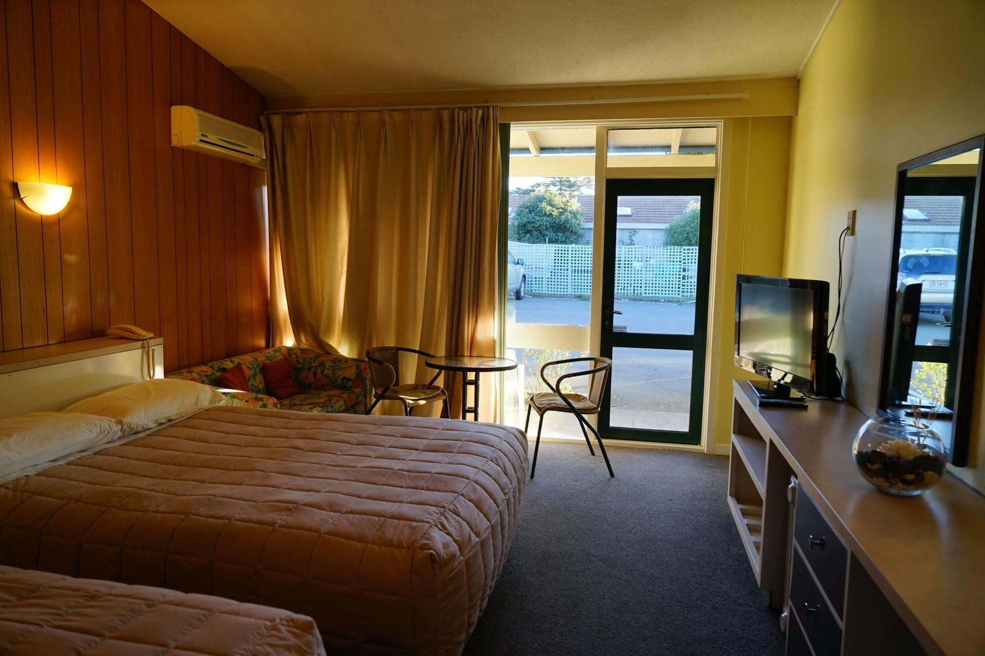 Tui Lodge Motel Крайстчърч Екстериор снимка