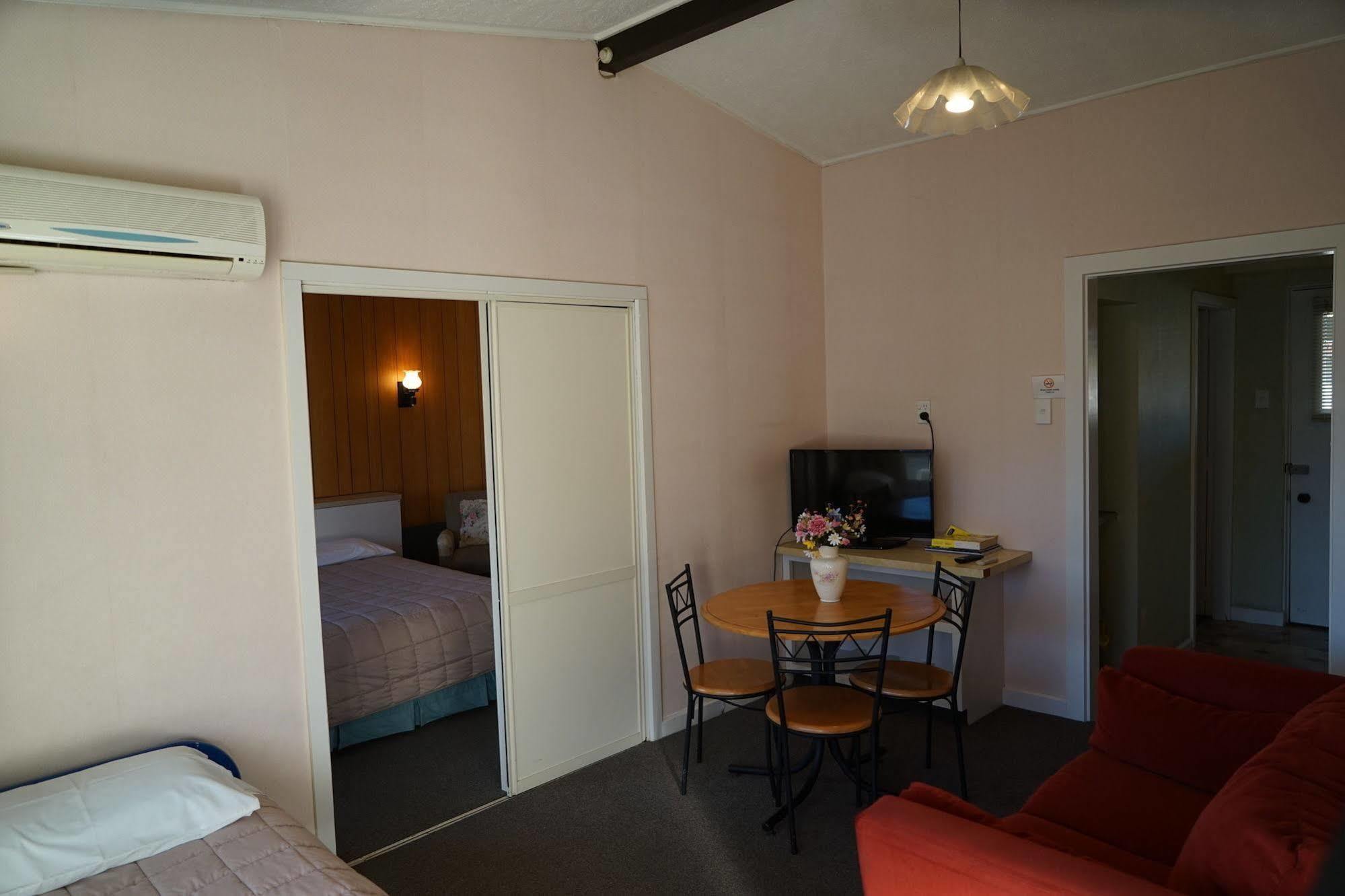 Tui Lodge Motel Крайстчърч Екстериор снимка