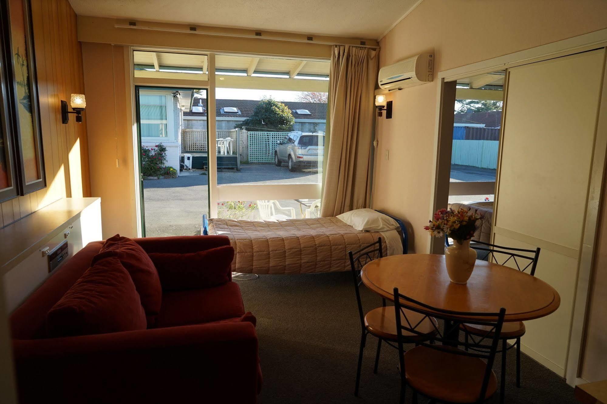 Tui Lodge Motel Крайстчърч Екстериор снимка